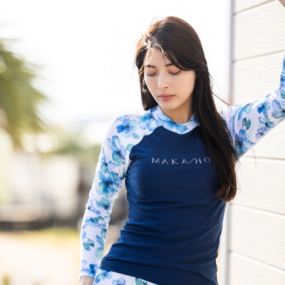 インナーブラ付きラッシュガード / Rash Guard with Pad #インナーブラ付きでビキニいらず。大人の“映え×機能”ラッシュガード。