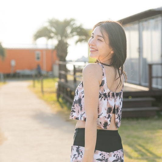 パット付きキャミブラ / Camisole bra #大人の肌見せを叶える、上品カシュクールキャミ