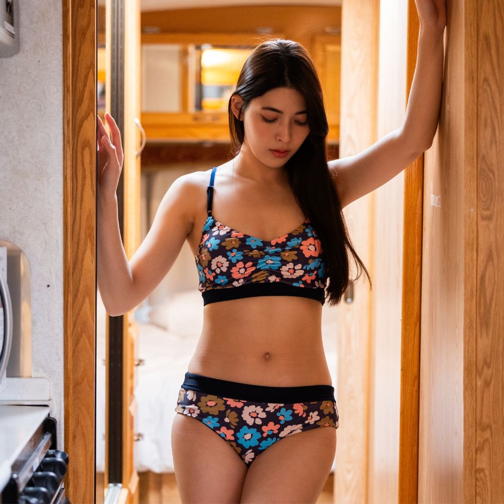 Bikini (pants are reversible) / Bikini /
