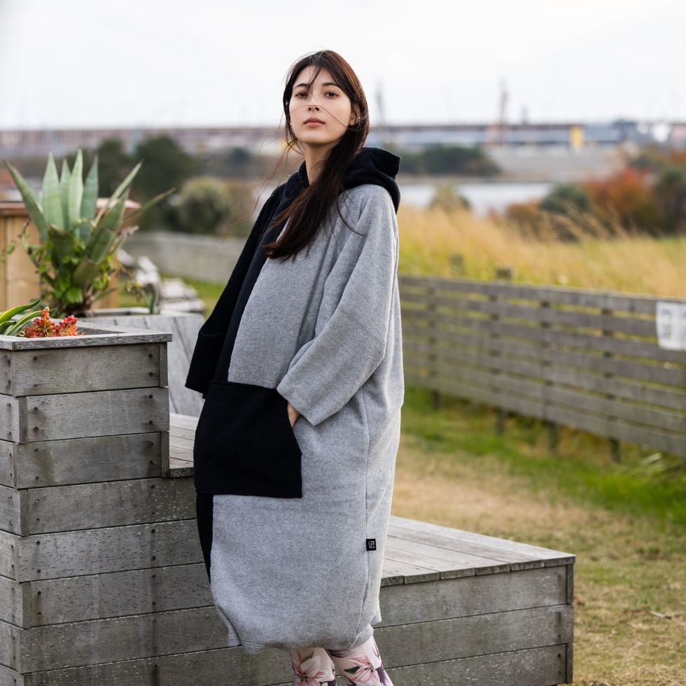 【25SS 新色追加】デザインポンチョ MAKA-HOU / design poncho 品番:61U06