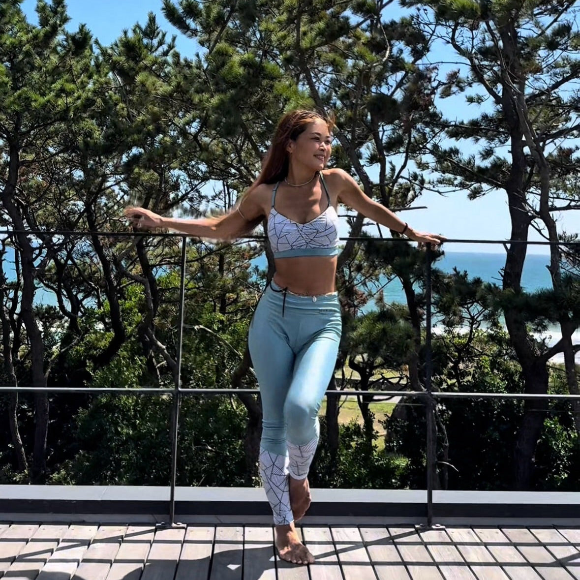 Bikini (pants are reversible) / Bikini /