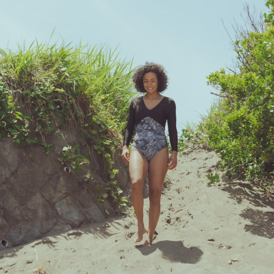 Warm swimsuit (with sleeves) / Can be used as an inner suit / For autumn and winter / Fleece lining