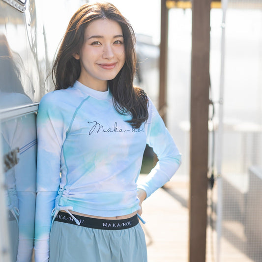ドロストラッシュガード / Drawstring Rashguard　＃ビキニいらずも、ビキニ合わせも。計算された大人の一枚。