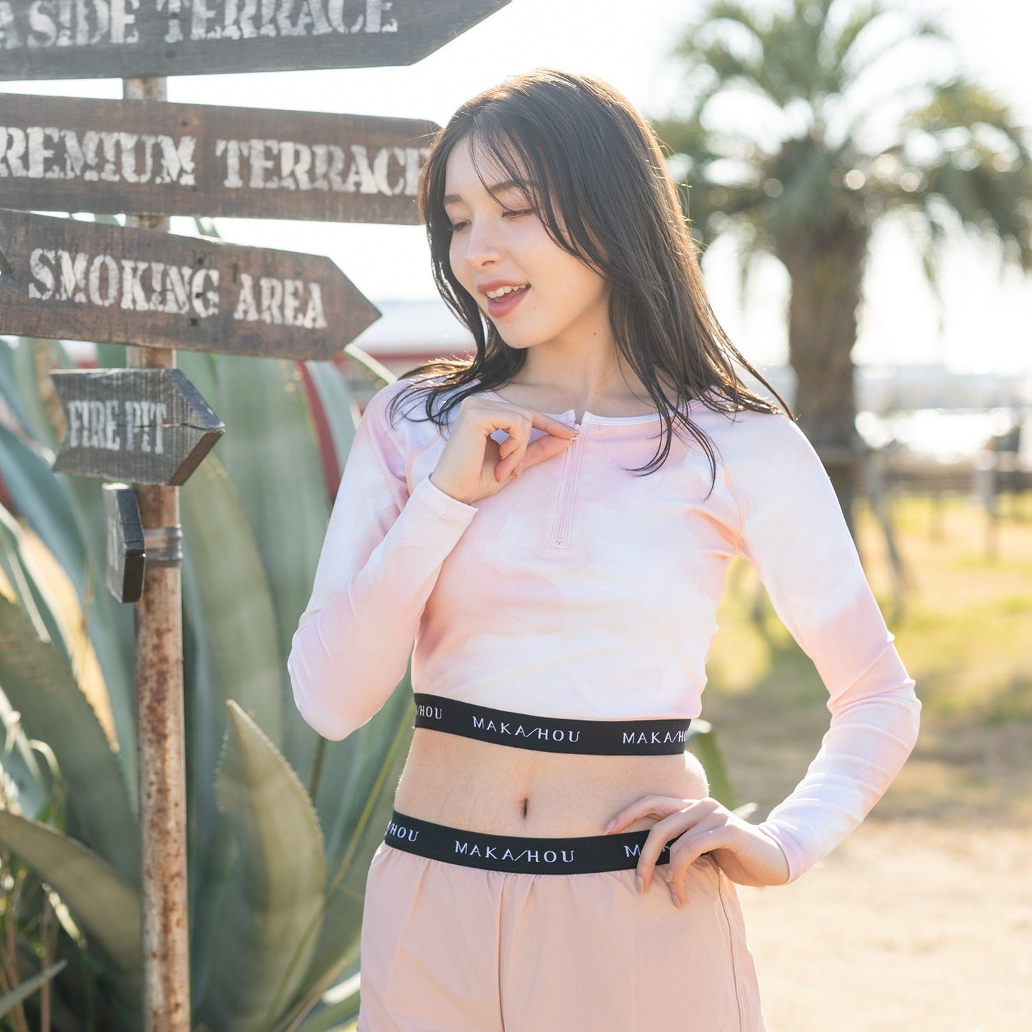 クロップドラッシュガード / Cropped length Rashguard　＃動けて、綺麗。大人スポーティを叶える一枚。