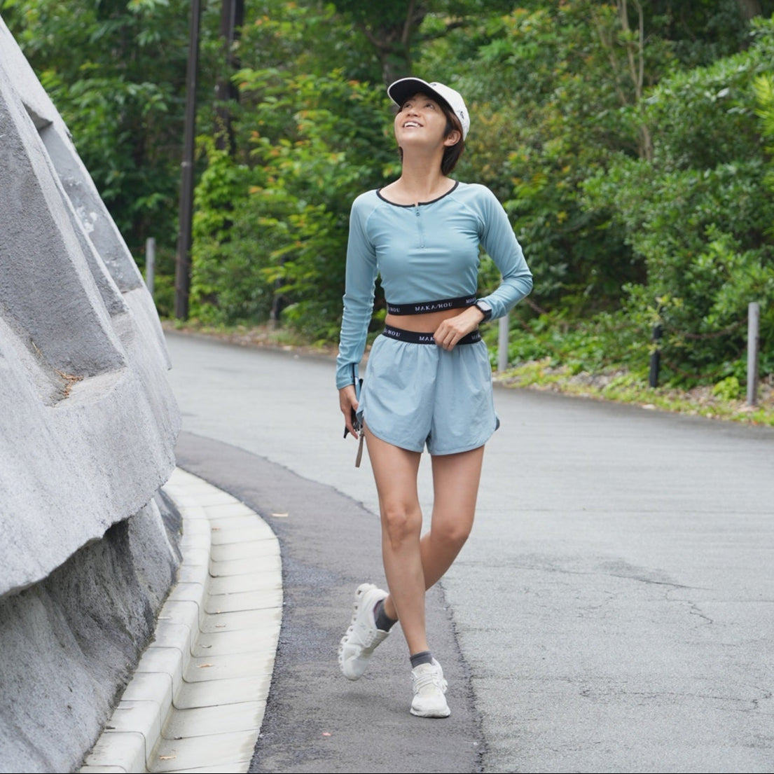 クロップドラッシュガード / Cropped length Rashguard – MAKA